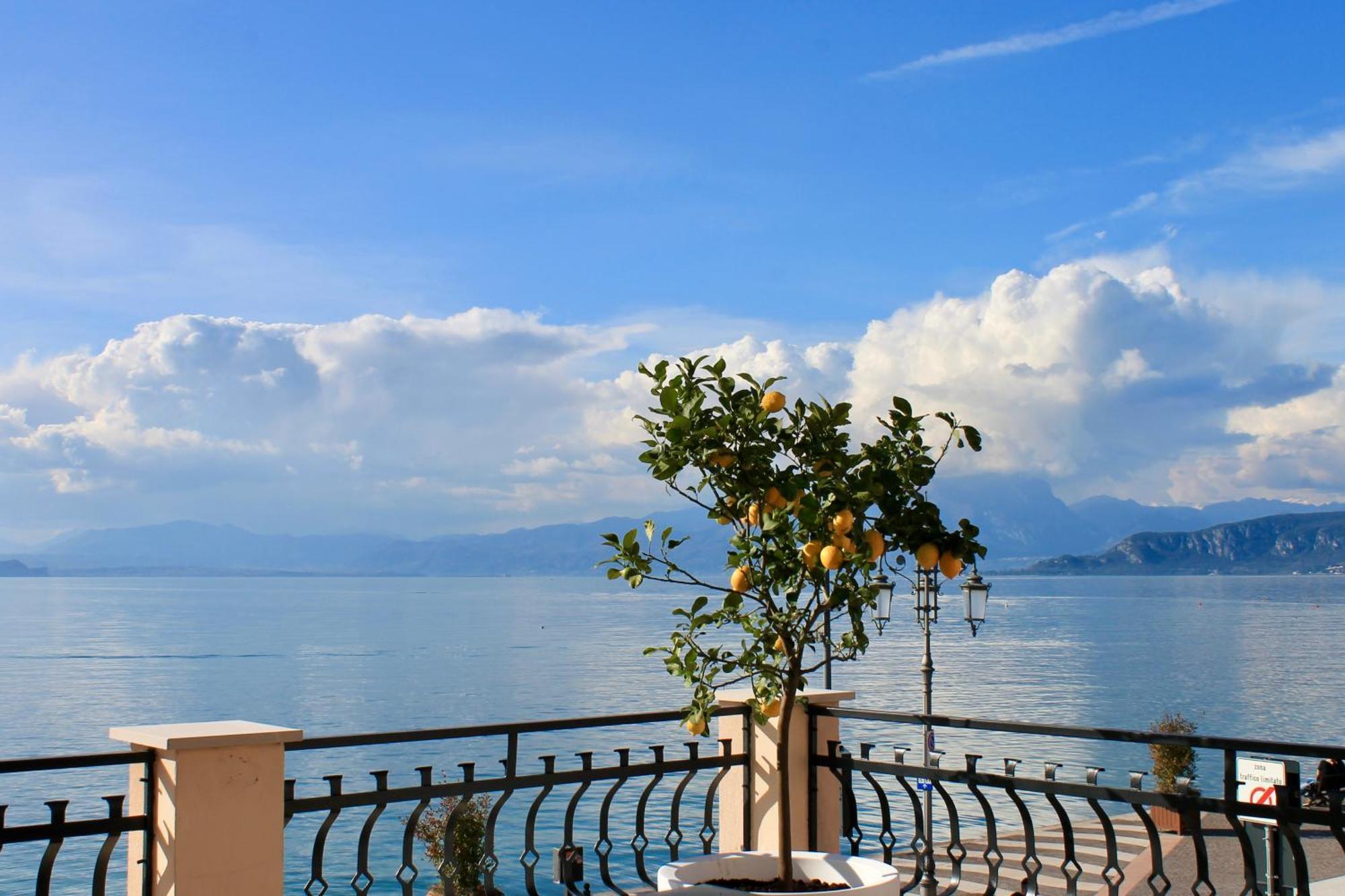 La Vista Postcard Hotel Лацизе Экстерьер фото
