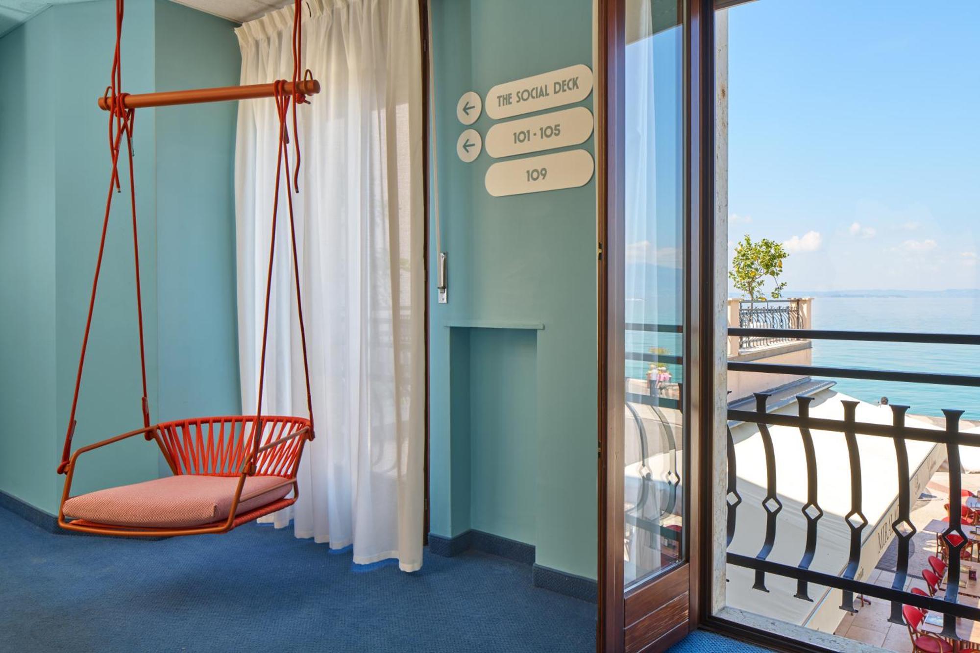 La Vista Postcard Hotel Лацизе Экстерьер фото